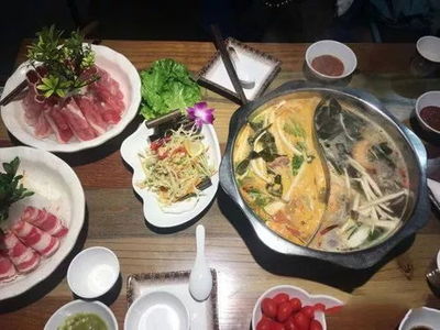 松仁香肚生菜包